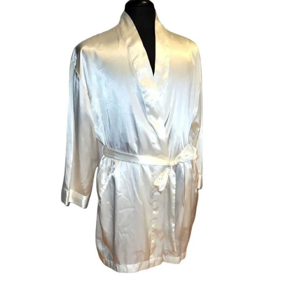 Vintage 1996 Victoria's Secret White Longsleeve Short Robe OS